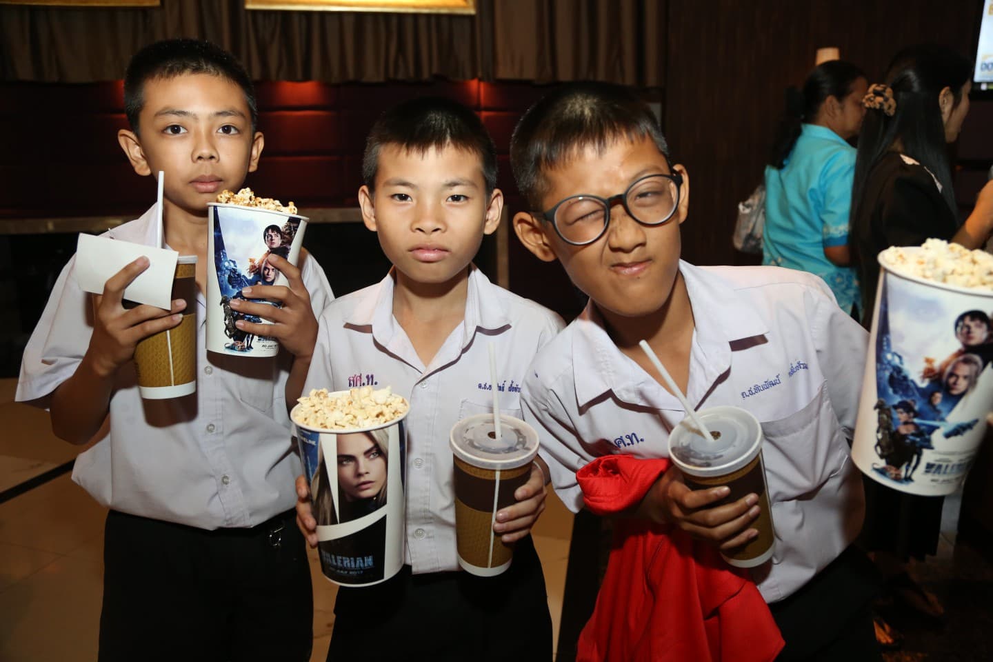 AirPay Thailand brings laughter to school for the deaf (1)