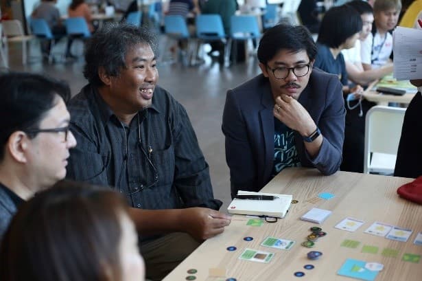 “Gifts from Dad SS2”: Play test workshop for board game design contest (2)