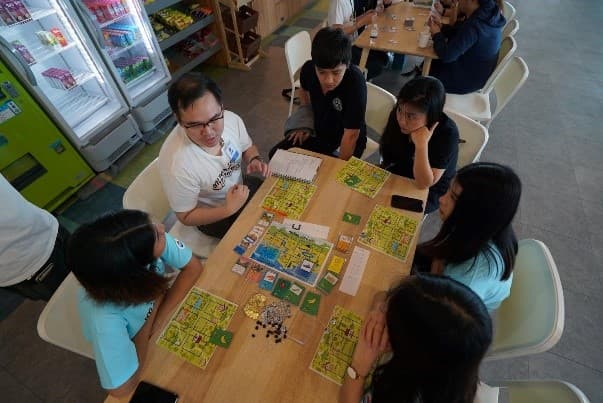 “Gifts from Dad SS2”: Play test workshop for board game design contest (3)