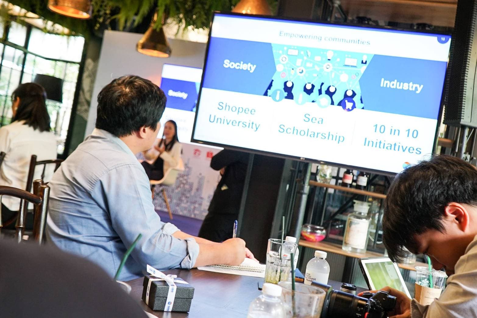Sea (Thailand) emphasizes its mission of ‘Connecting the dots’ Leading the Digital Economy through Garena, Shopee, and AirPay via the pillar of ‘3Es’ Ready to Enlarge, Enable, and Empower users on digital platforms (5)