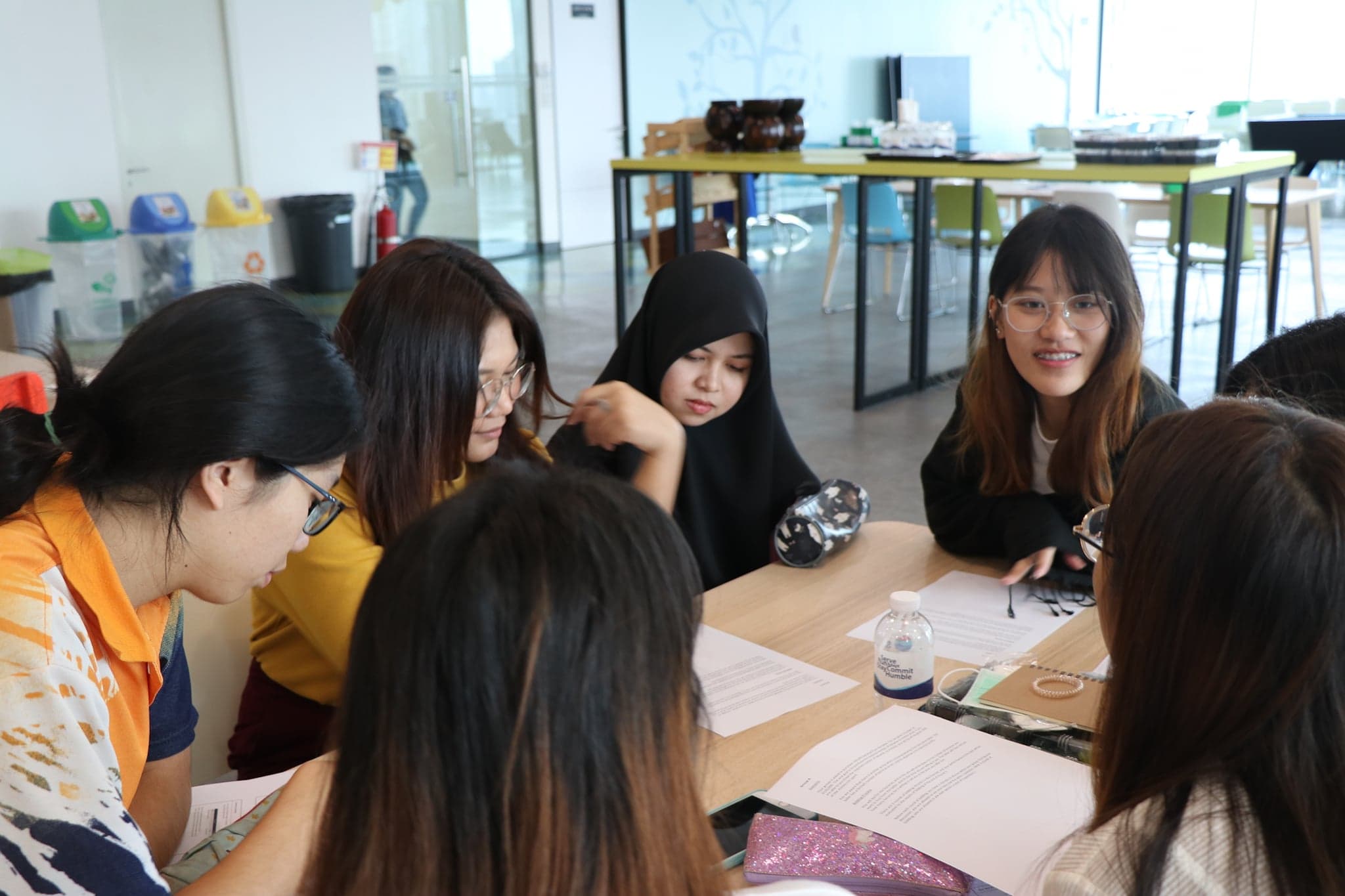 Sea Scholarship Workshop : Decision Making, Think like Decision Maker. (3)