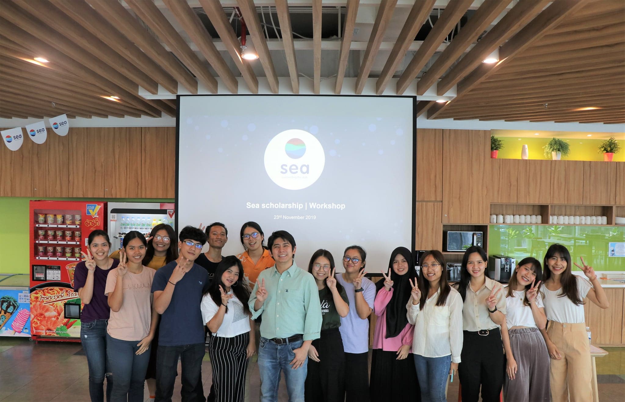 Sea Scholarship Workshop : Decision Making, Think like Decision Maker. (1)