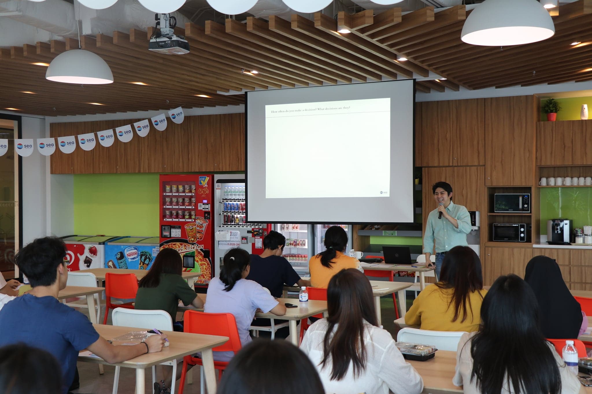 Sea Scholarship Workshop : Decision Making, Think like Decision Maker. (2)