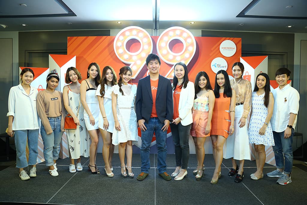 Massive mobile shopping sales to celebrate Shopee's early success (1)
