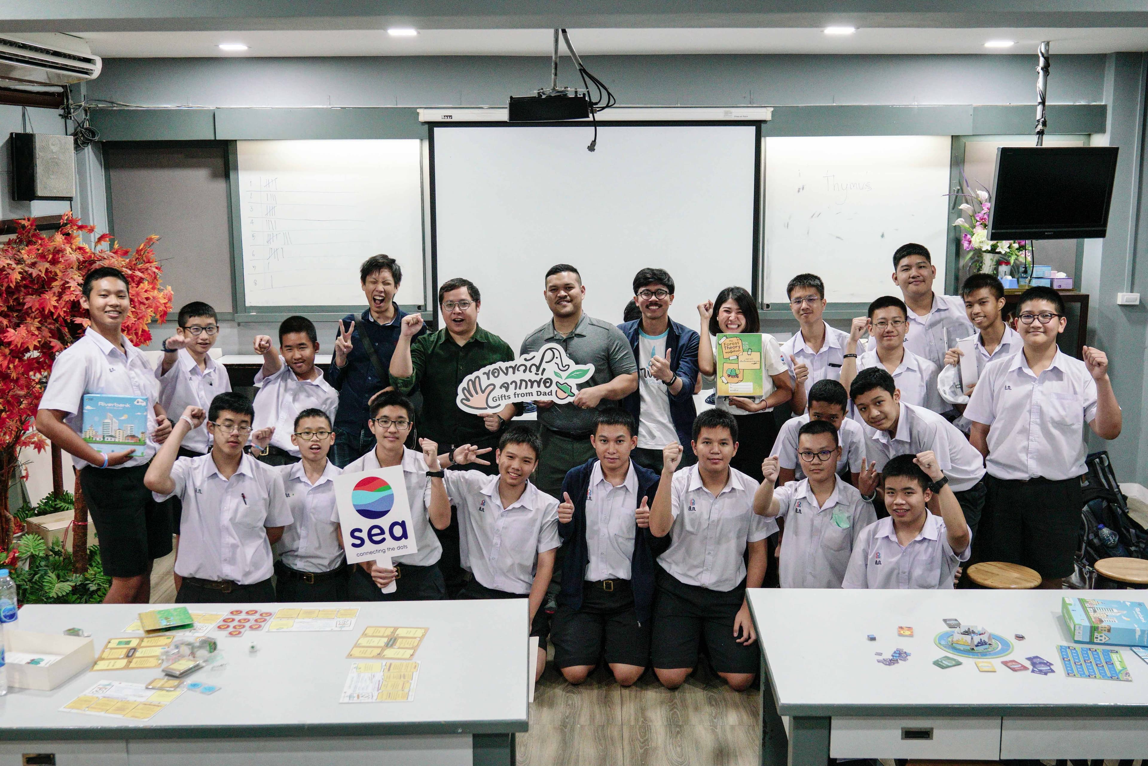 Sea (Thailand) conducts a 'Gifts from Dad' board games workshop at Suankularb Wittayalai School (1)