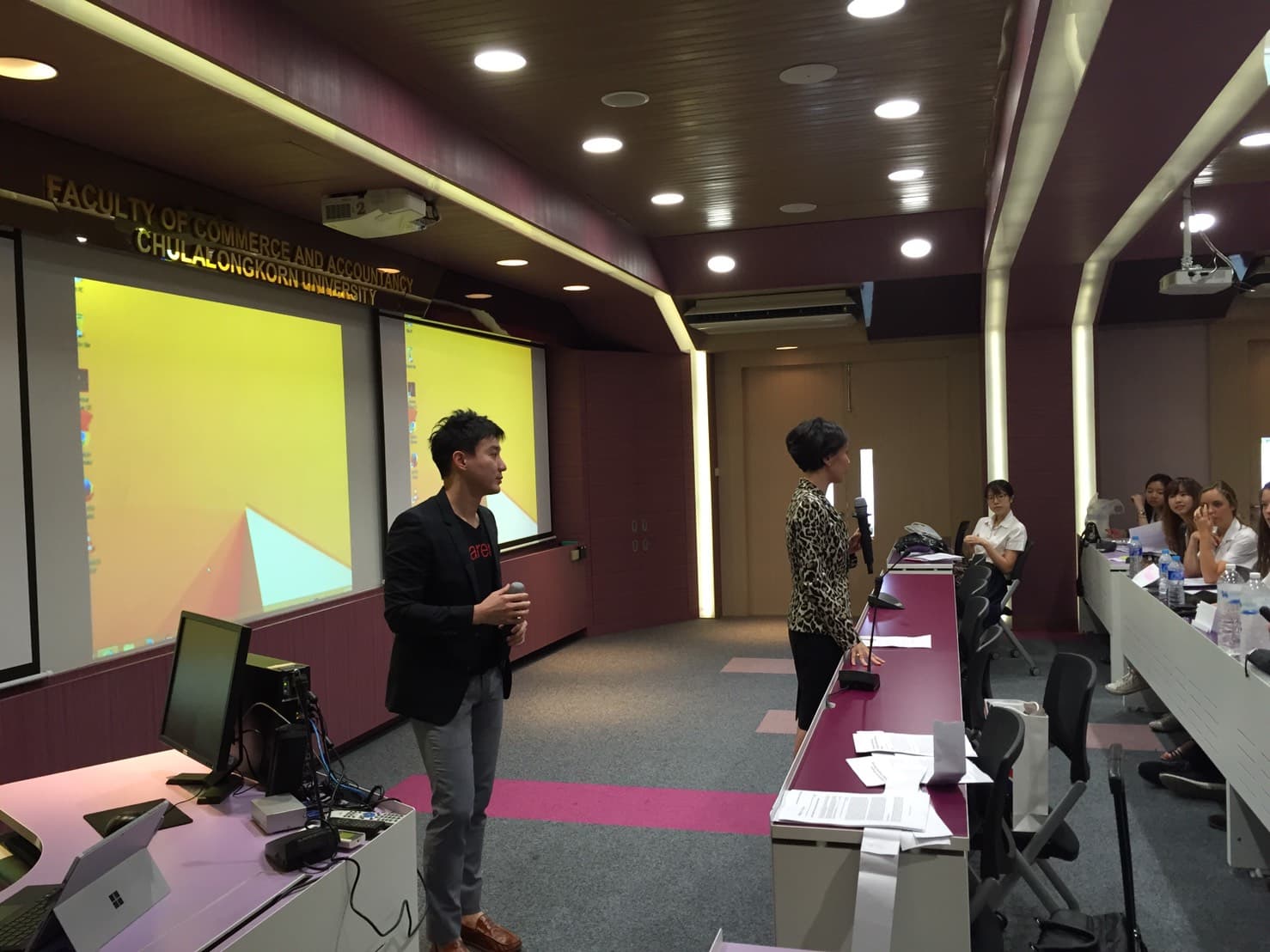 Garena brings online gaming course into classroom (4)