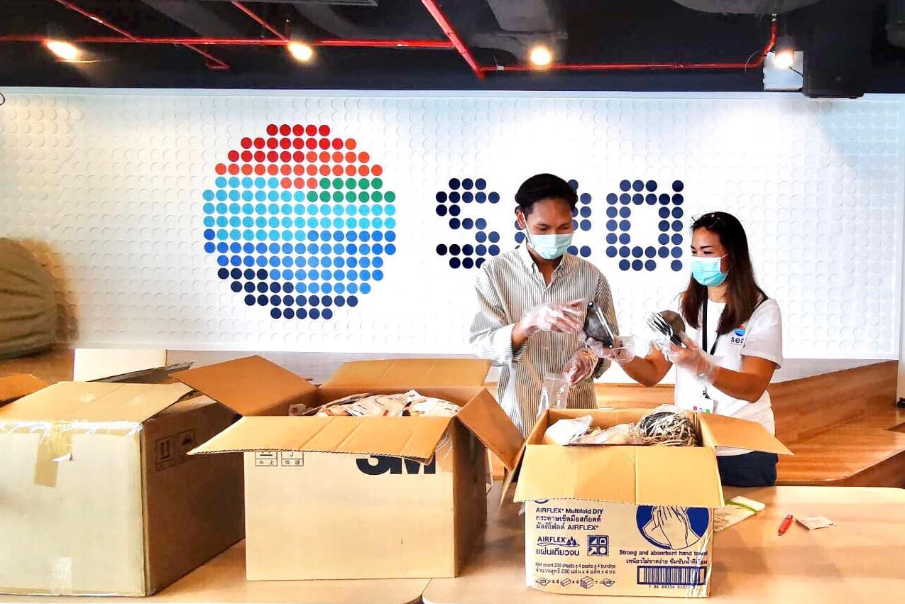 Sea (Thailand) donates N95 masks to hospitals (4)