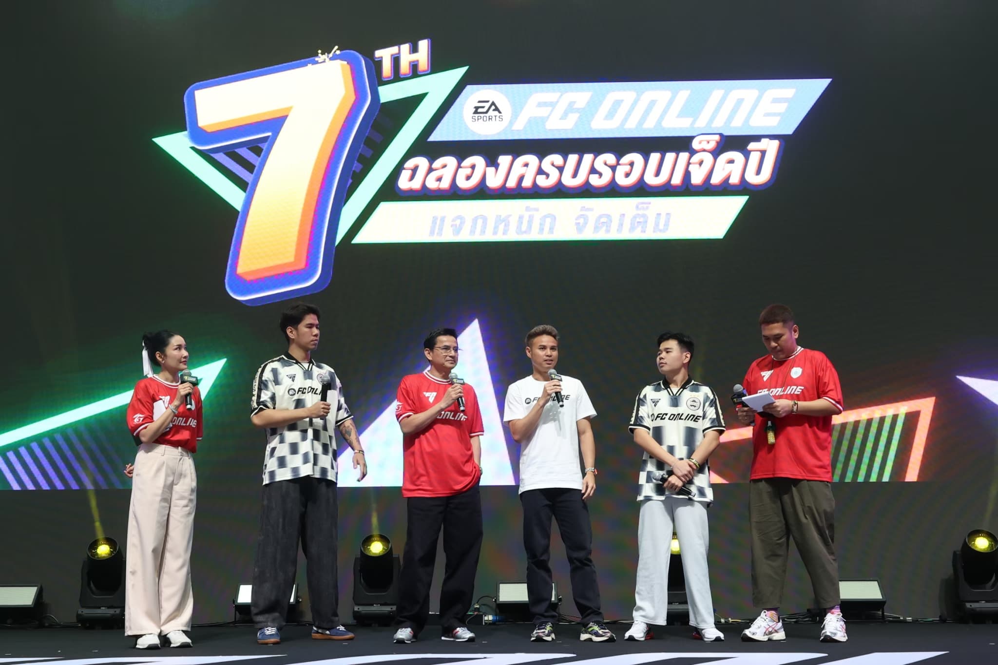 "FC Online 7th Anniversary" Celebrates 7 Glorious Years with a Special Appearance by Steven Gerrard (10)