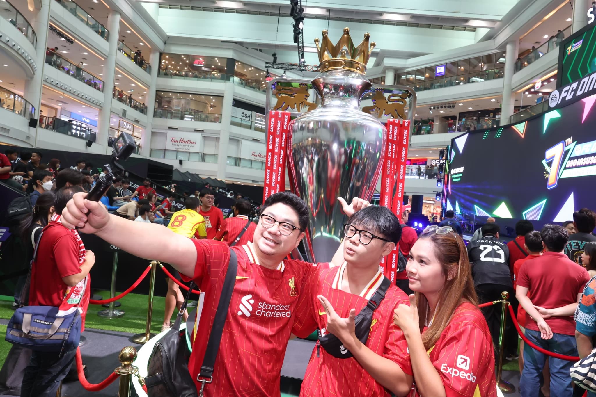 "FC Online 7th Anniversary" Celebrates 7 Glorious Years with a Special Appearance by Steven Gerrard (3)