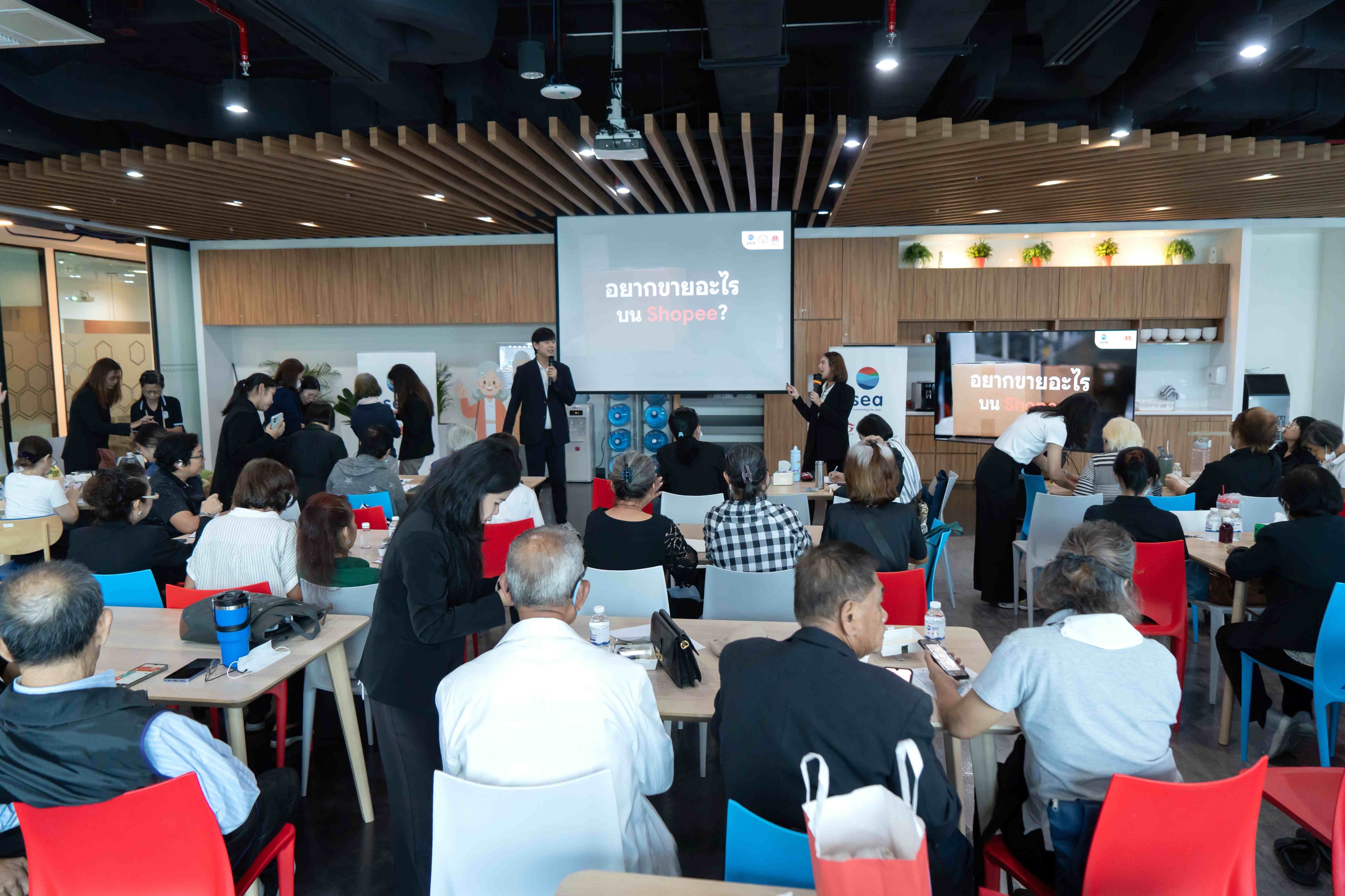 Sea (Thailand) and MSDHS Empower Senior Citizens with Digital Skills via Shopee University (4)