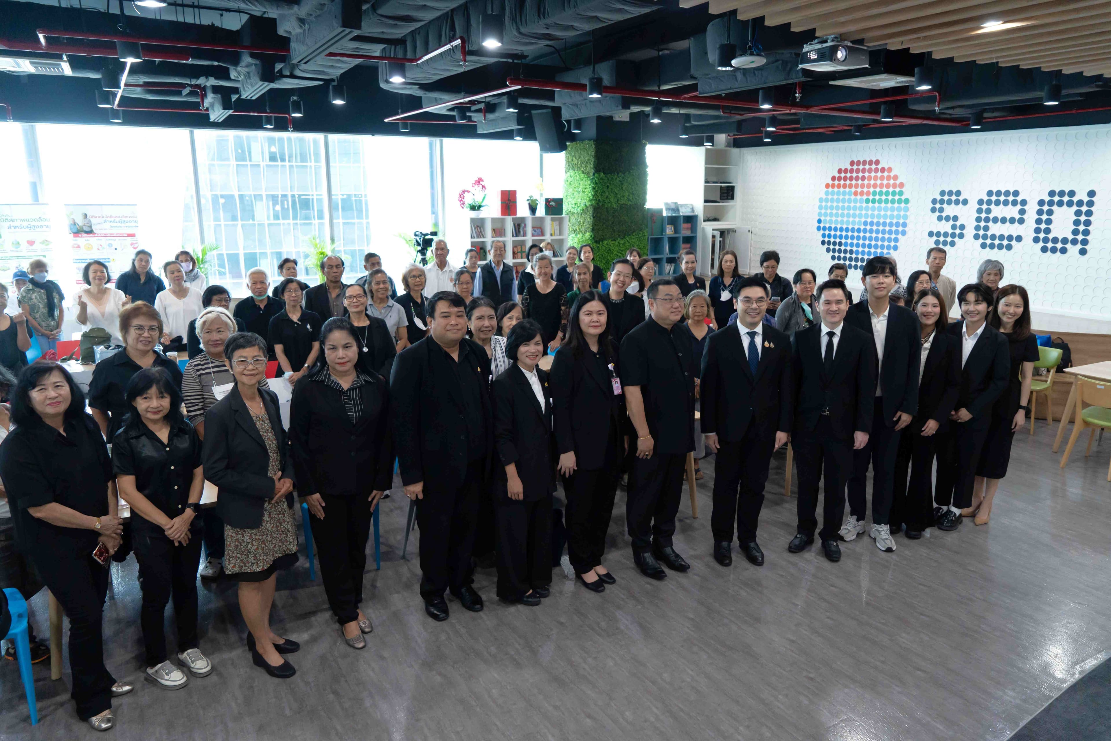Sea (Thailand) and MSDHS Empower Senior Citizens with Digital Skills via Shopee University (1)