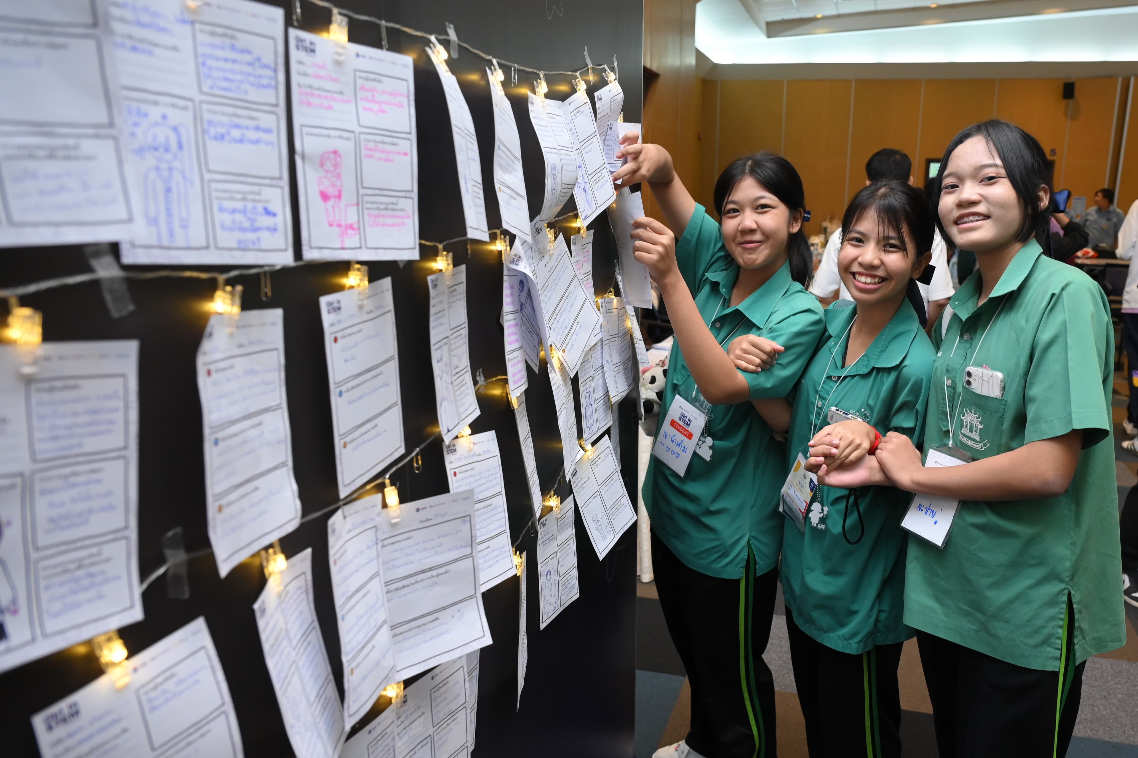 'Women Made: Girl in STEM 2026' sparks Female Students' Interest in STEM Careers (8)